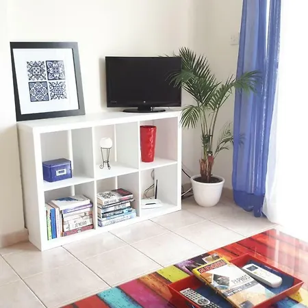 Apartament Cozy 2 Bedroom Apt With Pool, Free Wi Fi, Near Sea *