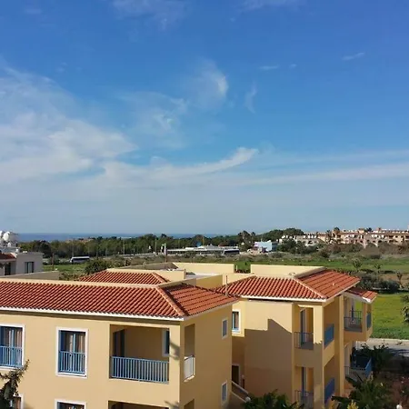 Apartman Cozy 2 Bedroom Apt With Pool, Free Wi Fi, Near Sea *