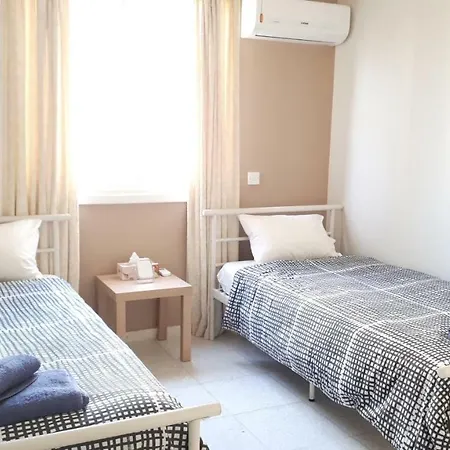 Cozy 2 Bedroom Apt With Pool, Free Wi Fi, Near Sea Apartman *
