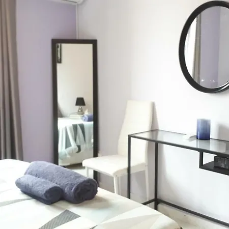 Cozy 2 Bedroom Apt With Pool, Free Wi Fi, Near Sea Paphos